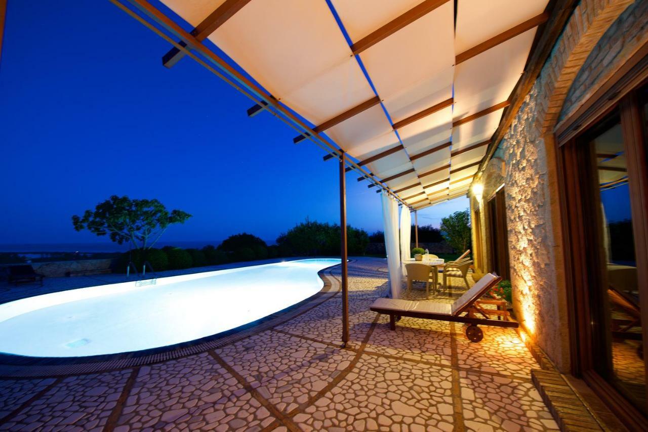 Villa Petrino Halikounas ภายนอก รูปภาพ