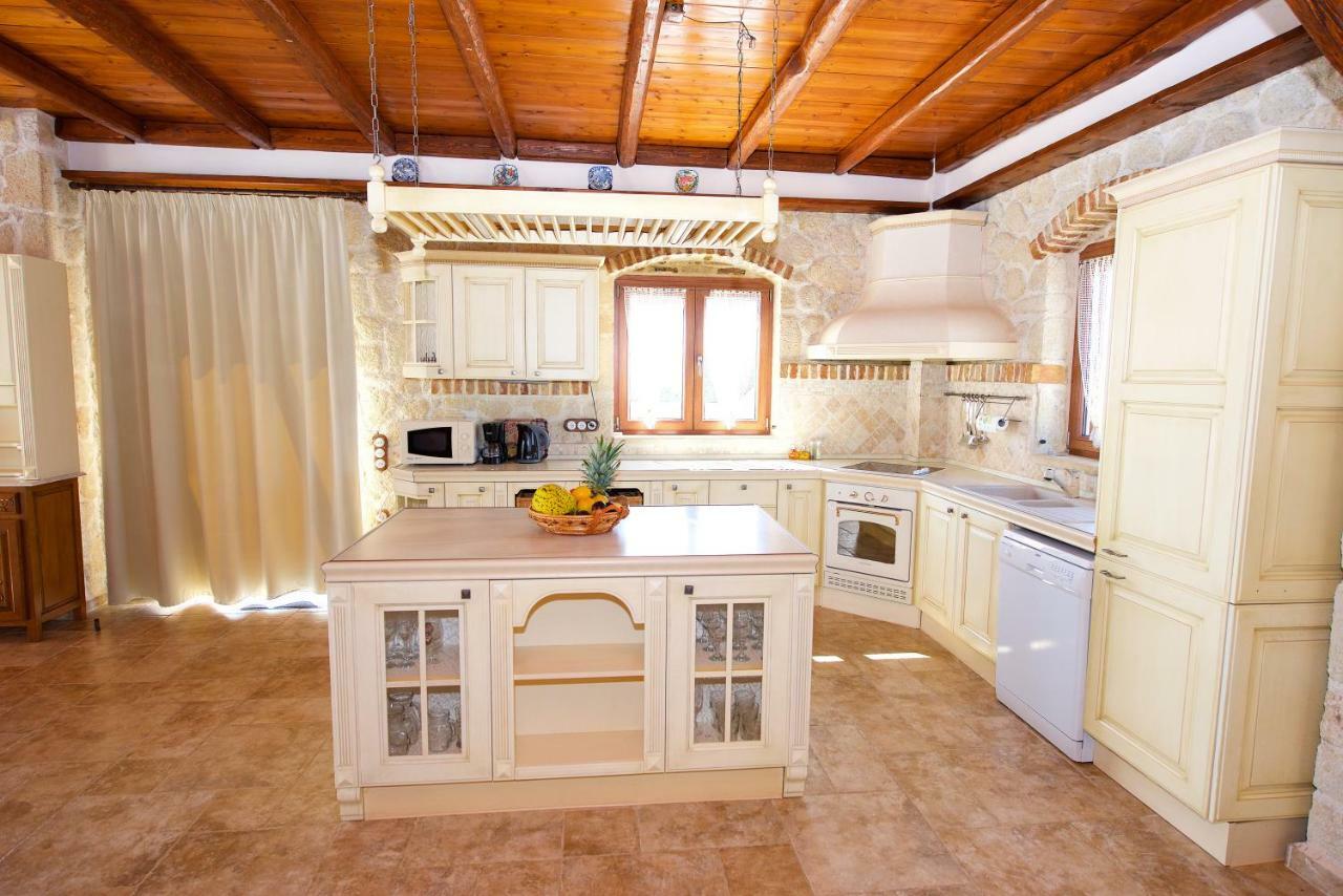 Villa Petrino Halikounas ภายนอก รูปภาพ